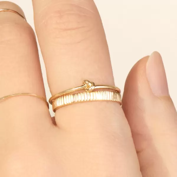 Poet’s Knot Gold Ring